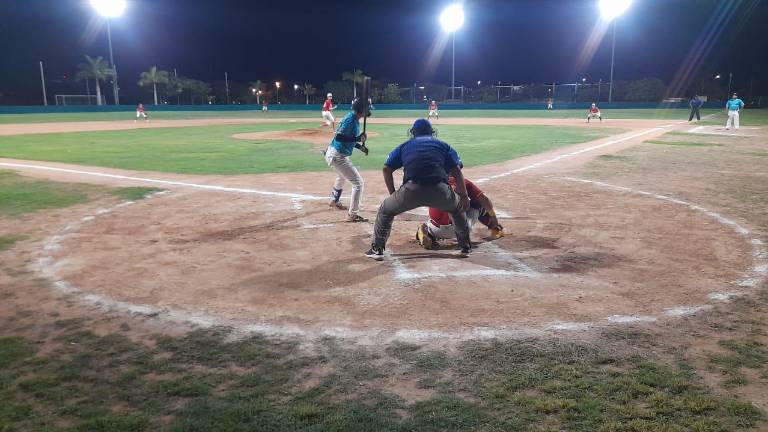 Los campos de la Unidad Deportiva Benito Juárez son sede de la Liga de Beisbol Primera Fuerza Imdem.