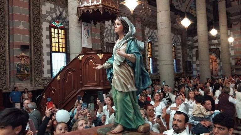 La Virgen Peregrina de Nazaret, así como a la santa reliquia, estarán en Mazatlán hasta el 20 de febrero.