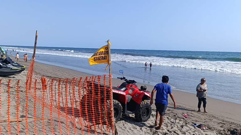 Durante las Fiestas del Mar de Las Cabras, Protección Civil llamó a los bañistas a identificar las corrientes de retorno para evitar riesgos al entrar al mar.