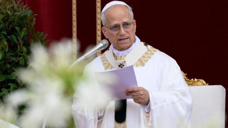 Desde el Vaticano, el Papa León XIV pidió detener la tragedia de la guerra y atender con urgencia el sufrimiento de civiles en Medio Oriente.