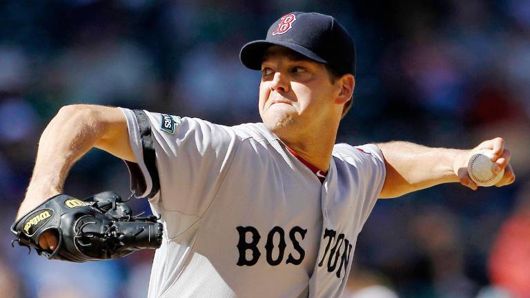 Rich Hill ha lanzado para 12 equipos en las Grandes Ligas, por lo que tratará de prolongar su carrera al firmar con los Reales.
