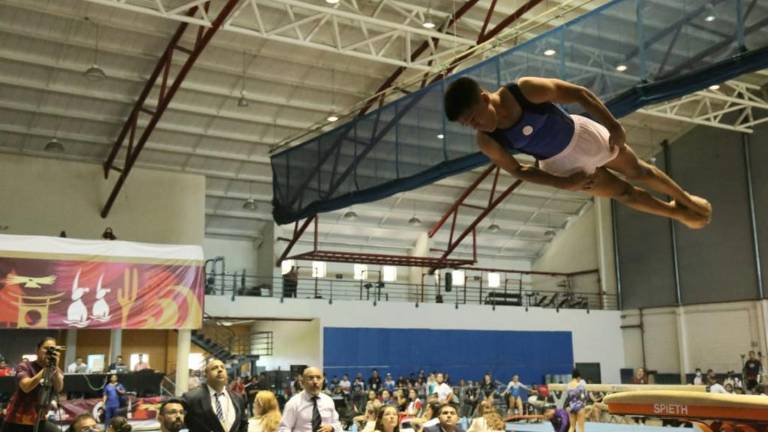 Aarón Ibarra iguala a David Rojo como máximos ganadores de preseas doradas en la gimnasia por Sinaloa.