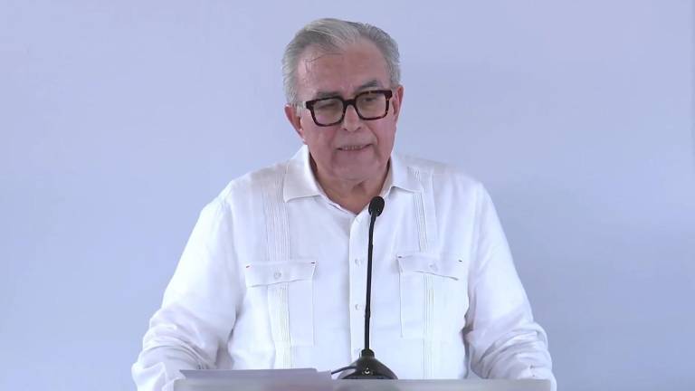 El Gobernador de Sinaloa Rubén Rocha Moya espera que la tormenta Alvin deje lluvias en la entidad.