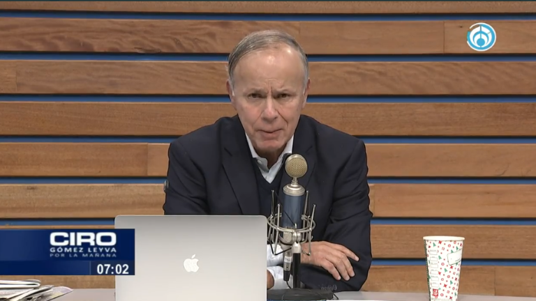 Ciro Gómez Leyva durante la emisión del programa de radio de este viernes.