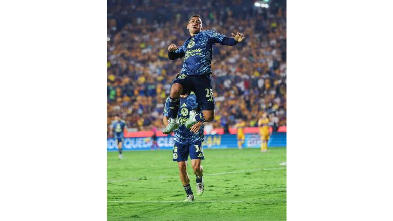 Erick Sánchez marca doblete.