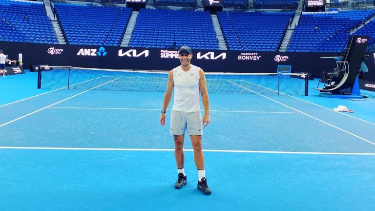 Rafael Nadal ya entrena en Australia.