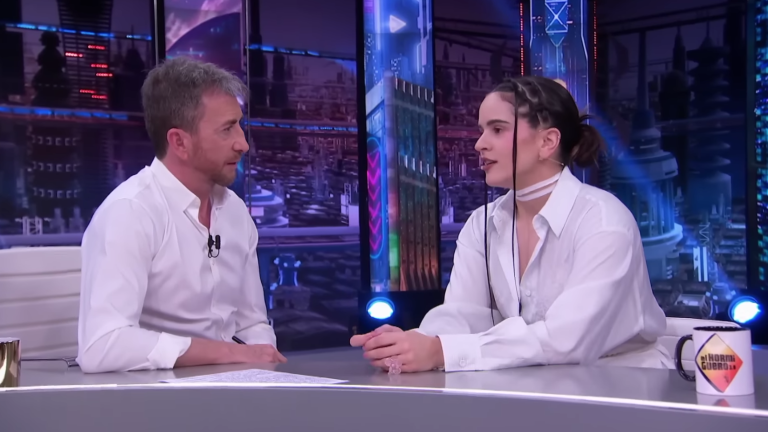 Rosalía comparte detalles de su enlace con Rauw Alejandro.