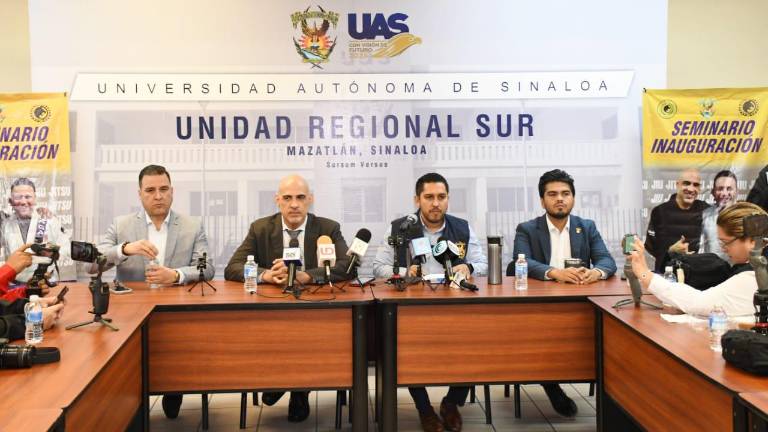 En rueda de prensa se dan pormenores del seminario.