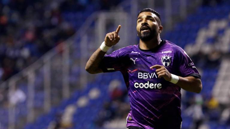 Rodrigo Aguirre marca el gol del triunfo por Rayados.