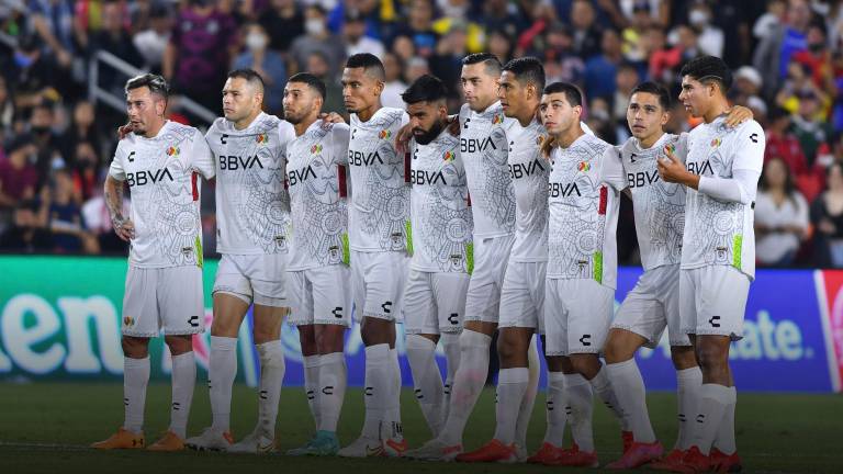 La Liga MX cae en penaltis en el Juego de Estrellas.