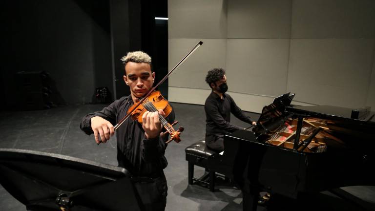 En Virtuosos y Virtuales participan músicos de la OSSLA.