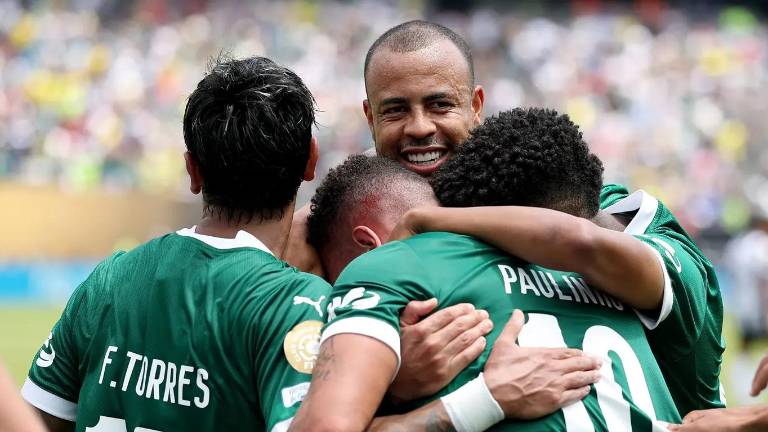 Una jugada individual de su número 10 le dio el triunfo a los de Sao Paiulo.