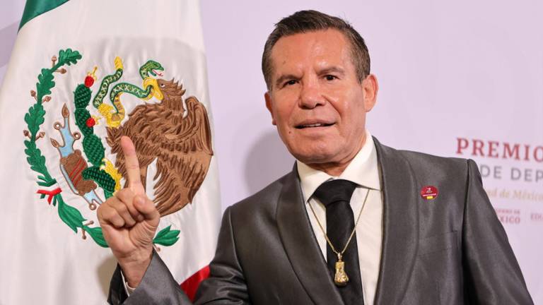 Julio César Chávez, en la entrega del Premio Nacional de Deportes 2022, en Palacio Nacional.