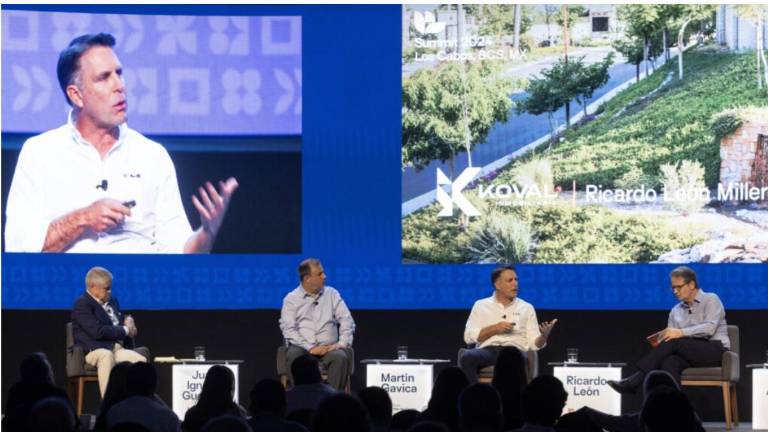 José Antonio Torre Medina Mora, director del Centro para el Futuro de las Ciudades del Tecnológico de Monterrey, en el Summit 2024 organizado por el Foro Mar de Cortés.