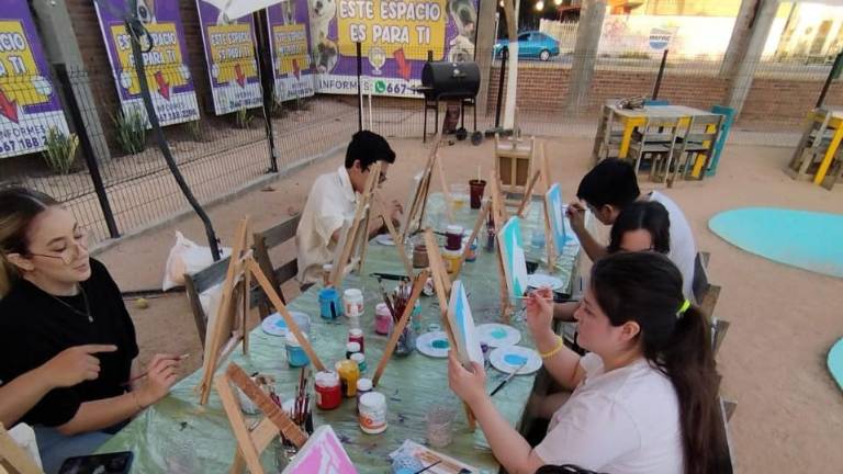 Este sábado 3 de mayo, Bazar Las Plebes tendrá una próxima exposición.