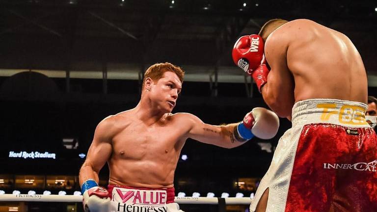 Saúl “Canelo” Álvarez está negociando sus próximos combates.
