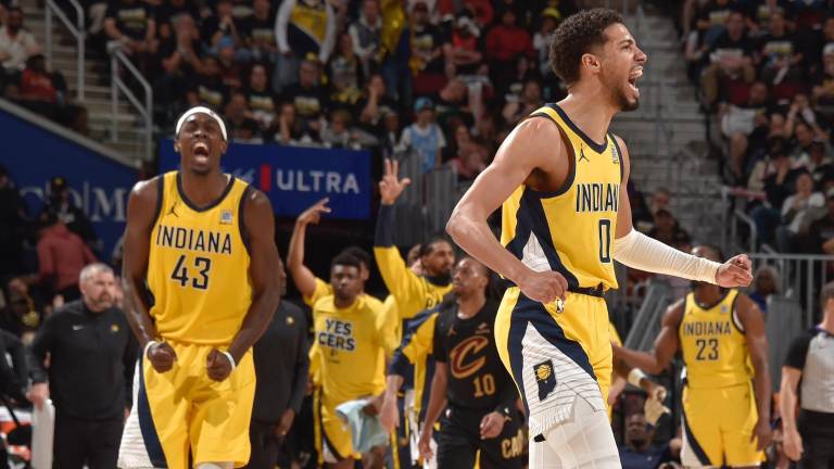 Tyrese Haliburton y sus compañeros celebran el pase de Indiana a las Finales de la Conferencia Este.