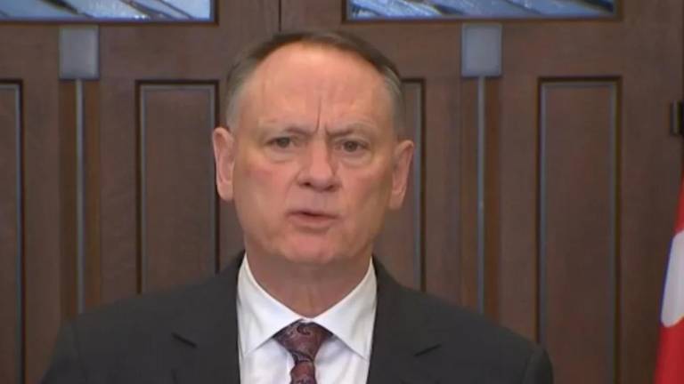 David McGuinty, Ministro de Seguridad Pública de Canadá, anuncia la designación de cinco cárteles de la droga de México como organizaciones terroristas.