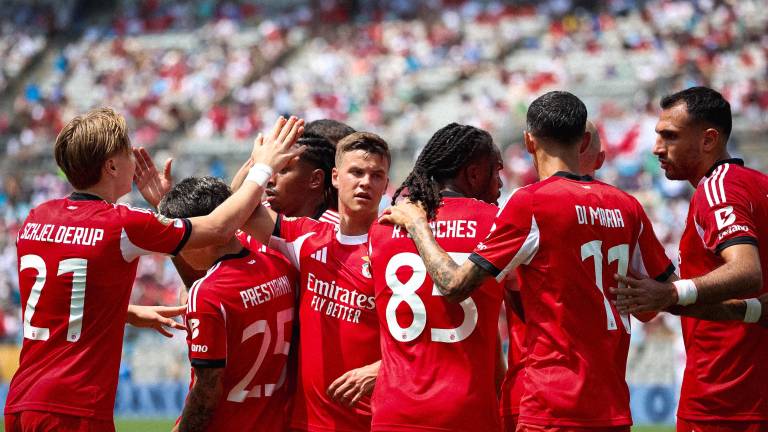 Benfica logró un triunfo por la mínima diferencia al Bayern, lo que se aseguró un triunfo histórico y el lideraro del Grupo C del Mundial de Clubes.