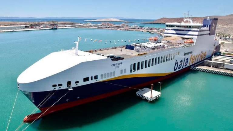 El buque Cabo Star, el más grande de su tipo en Latinoamérica, fue abanderado para operar la ruta La Paz-Mazatlán, con mayor capacidad y tecnología de punta.