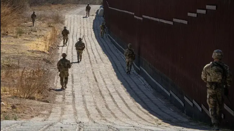 El Comando indicó que el Departamento de la Marina designó la nueva Área de Destrucción de la Frontera en Arizona para fortalecer las operaciones de seguridad fronteriza de EU.