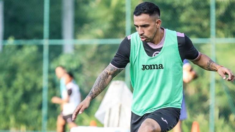 Alonso Escoboza se defendió de los ataques en redes.