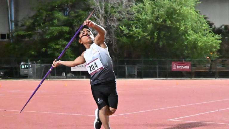 A sus 18 años, “El Sigi” demuestra fuerza, técnica y determinación, consolidando su liderazgo en pruebas de campo.