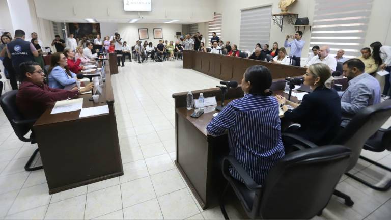 En la primera sesión ordinaria de Cabildo se abordó el tema del dengue en Mazatlán.