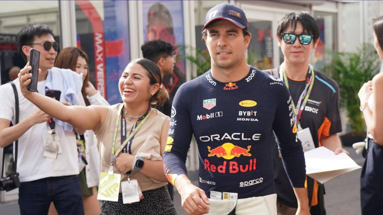 Sergio “Checo” Pérez termina su contrato con Red Bull el próximo año.