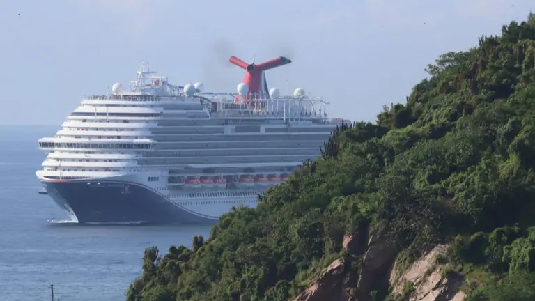 Este miércoles, Mazatlán recibió este miércoles al crucero Carnival Panorama con 4 mil 249 pasajeros y mil 429 tripulantes a bordo.
