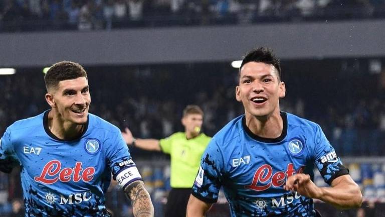 Hirving “Chucky” Lozano sigue en plan goleador.