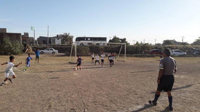 Se cita a las 15:30 horas en el campo Atlas a todos los equipos.