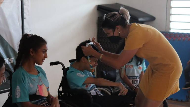 Fabiola Verde Rosas, titular del Imdem, premió a los medallistas.