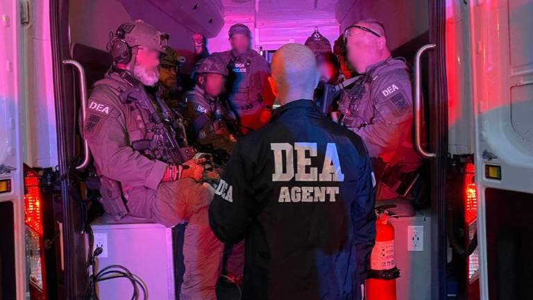 Al inicio del Gobierno de Donald Trump, la DEA planteó atacar a cárteles de la droga en México, pero lo frenaron.