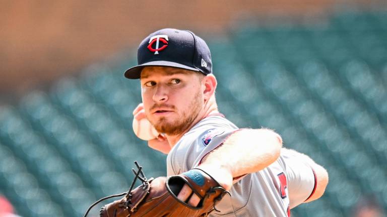 Bailey Ober tuvo una sólida labor ante los Tigres de Detroit.