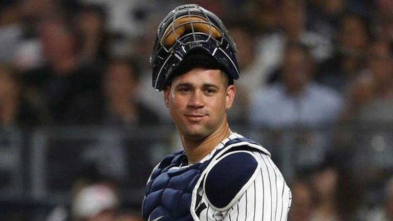Gary Sánchez estará siendo observado tras recibir el impacto de la pelota en un batazo de foul.