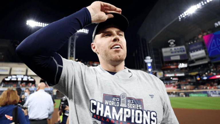 Freddie Freeman sigue en espera de una buena oferta para firmar.