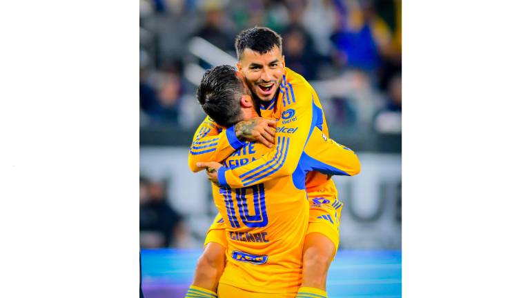 Ángel Correa marca doblete.