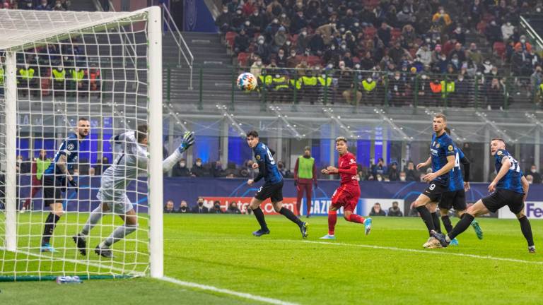 Firmino anota su gol.