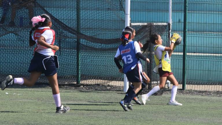 Intensos encuentros se observaron en las finales del Futbolito Bimbo 2025.