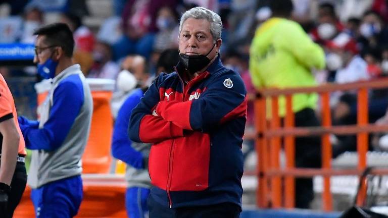 Víctor Manuel Vucetich podría no continuar al frente del Guadalajara.