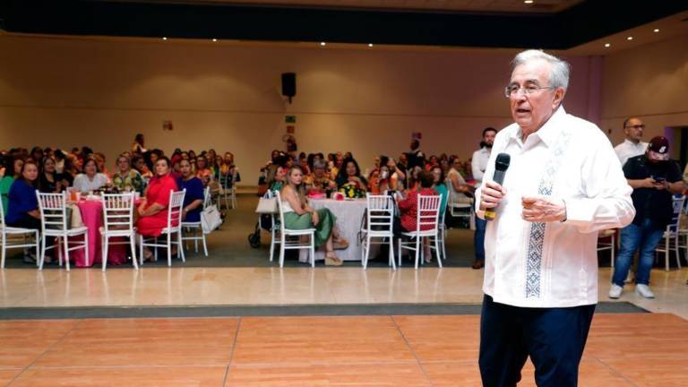 El Gobernador Rubén Rocha Moya recalcó que no descalificará al bufete Hernández Barros por el hecho de ser quienes defendieron a Rosario Robles.