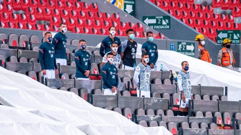 Estos eran los nueve jugadores de la banca del América al inicio del juego; solo ocho estaban en la cédula.