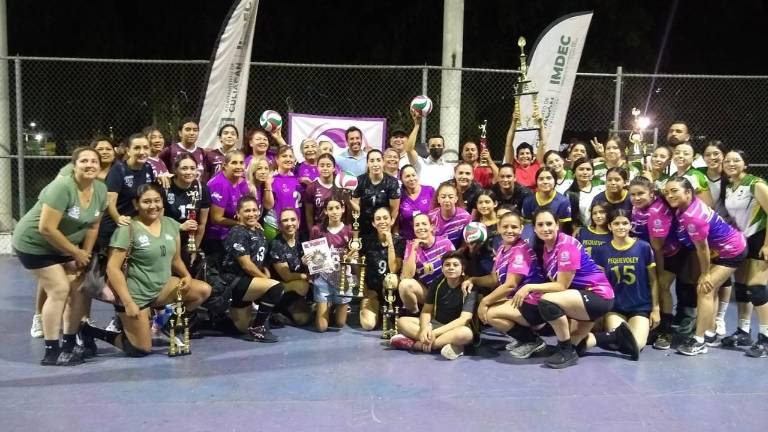 Tras la finalización del torneo, todos los equipos se tomaron la foto del recuerdo.