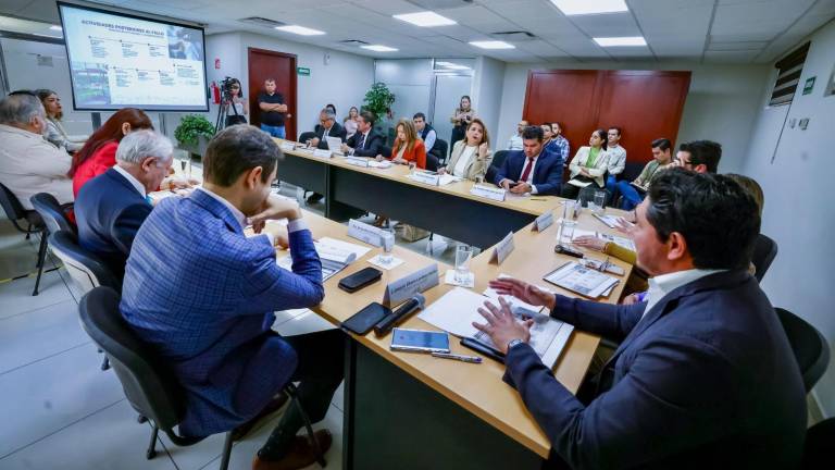 Joaquín Landeros Güicho y Raúl Francisco Montero Zamudio, sostuvieron una reunión con diputadas y diputados de la 65 Legislatura.