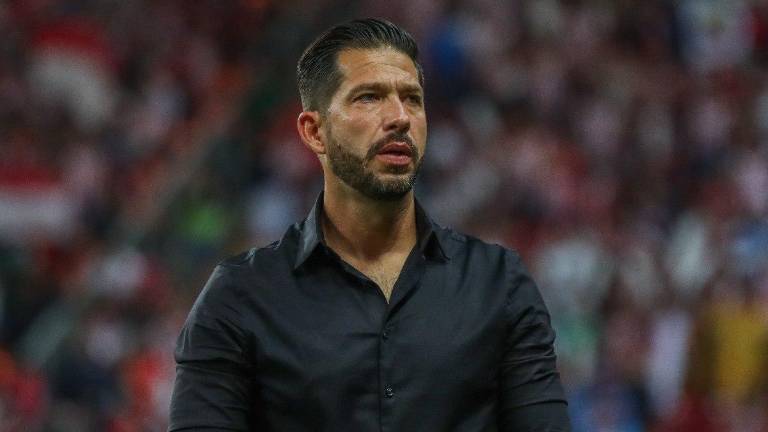 Benjamín Mora es destituido como entrenador del Atlas.