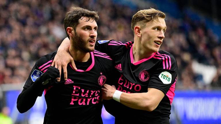 Santiago Giménez fue el héroe del Feyernoord, al anotar el gol que les dio el boleto para la siguiente etapa de la Copa de los Países Bajos.
