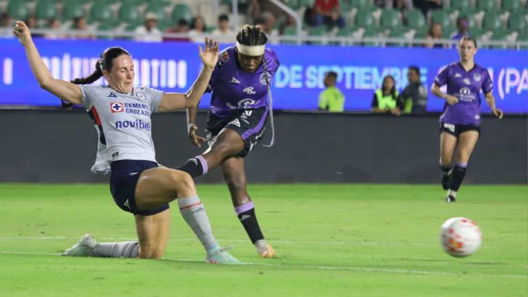 Mazatlán Femenil es arrollado por la Máquina.