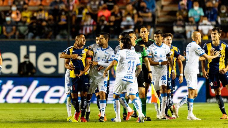 Atlético de San Luis apenas pudo sacar un punto como local ante Querétaro.