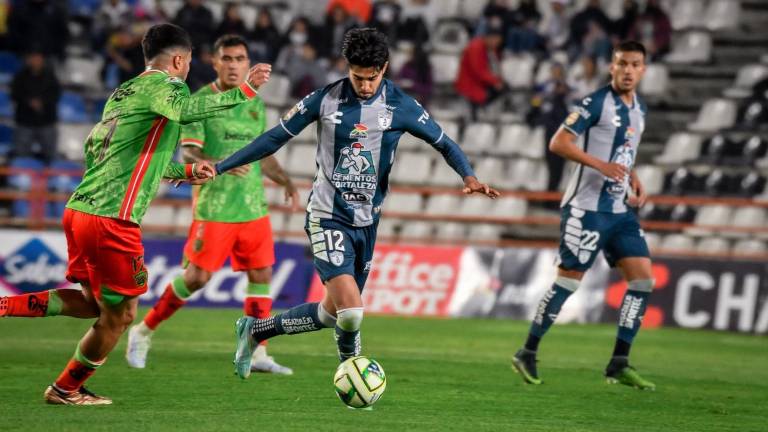 Pachuca se da vuelo anotando en casa.